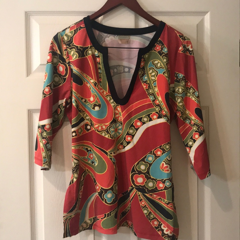 Athleta loose firing spandex shirt